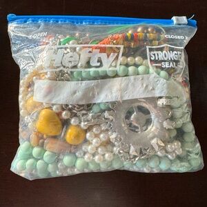 1LB bags mixed jewelry